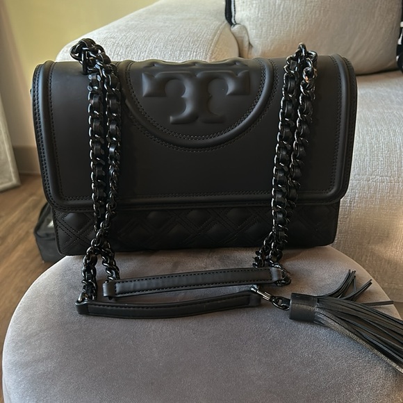 Tory Burch FLEMING MATTE CONVERTIBLE SHOULDER BAG - Picture 3 of 6